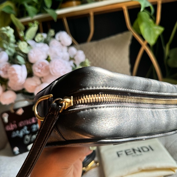 Fendi ROMA Camera bag *PRICE is FIRM* - Picture 4 of 17